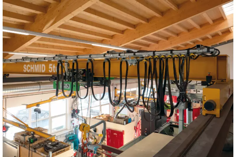 Hell, freundlich und dank Fußbodenheitzung auch im Winter angenehm temperiert. Insgesamt 1.000 m² groß ist die neue Produktionshalle.