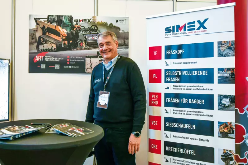 Uwe Basler, Verkaufsleiter Deutschland bei Simex, erlebte 2025 die „beste bauma aller Zeiten“. Highlight am Stand war die stark nachgefragte ART 1000. Quelle: Treffpunkt.Bau