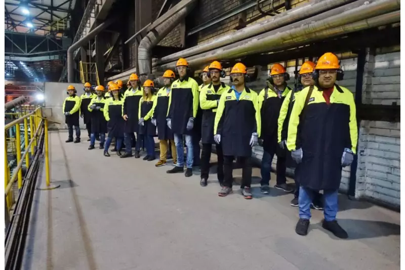 Die Pressevertreter und Partner der Hardox Wearparts Center konnten sich bei einer exklusiven Werksführung ein Bild von der Produktion der hochwertigen Stahlprodukte machen.