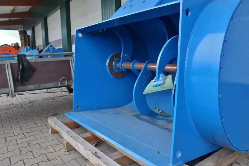 Ein Blick in die Schaufel veranschaulicht die Arbeitsweise.