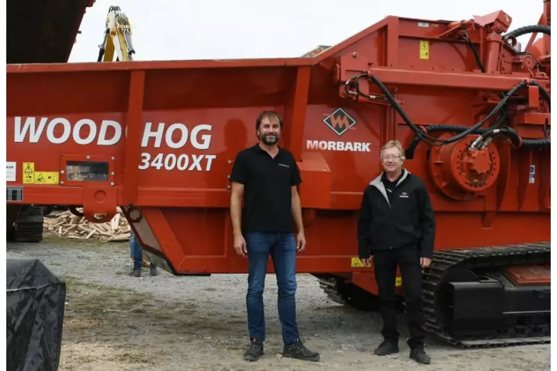 Ein neuer Player hierzulande in der Holz- und Altholzzerkleinerung sind die Morbark Maschinen. Unsere Gesprächspartner: Erjen Stoevelaar (l.), Managing Director Stoevelaar, und Gerhard Buhl von Maco Maschinen Consulting.