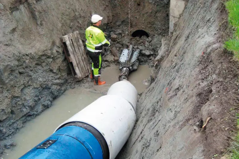 Im grabenlosen Berstverfahren können auch große Durchmesser erneuert werden.