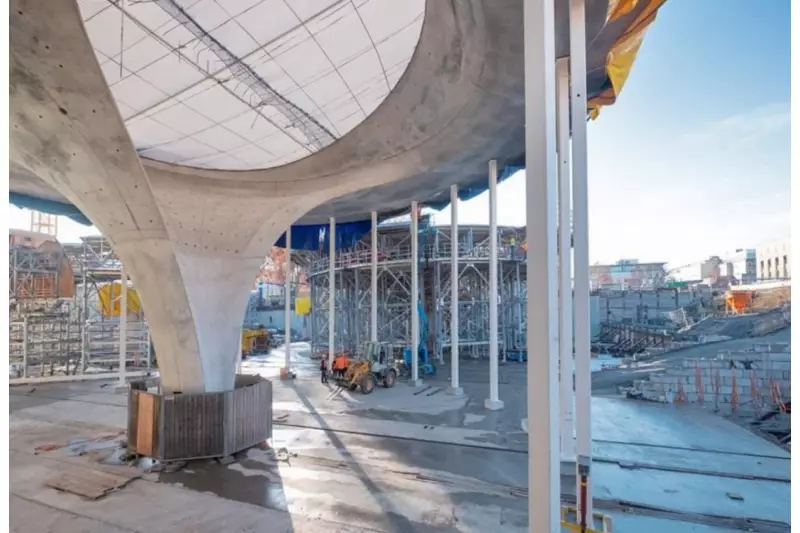 Die Sonderschaltung der Züblin Timber GmbH wird im neuen Stuttgarter Hauptbahnhof verbaut. 