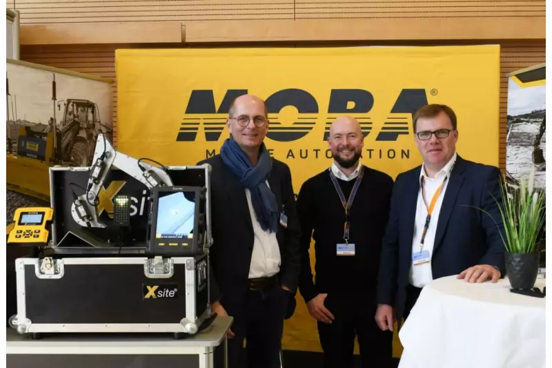 Anschaulich und engagiert informierte MOBA über die Vorteile der Digitalisierung. V.l.: Geschäftsführer Andreas Velten mit Nils Spannuth und Marcus Baksmeier.
