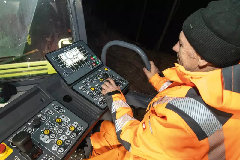 Lenkung per SmartWheel: Der Drehregler der ErgoPlus 5 Fahrerbedienkonsole ermöglicht eine besonders feinfühlige Steuerung.