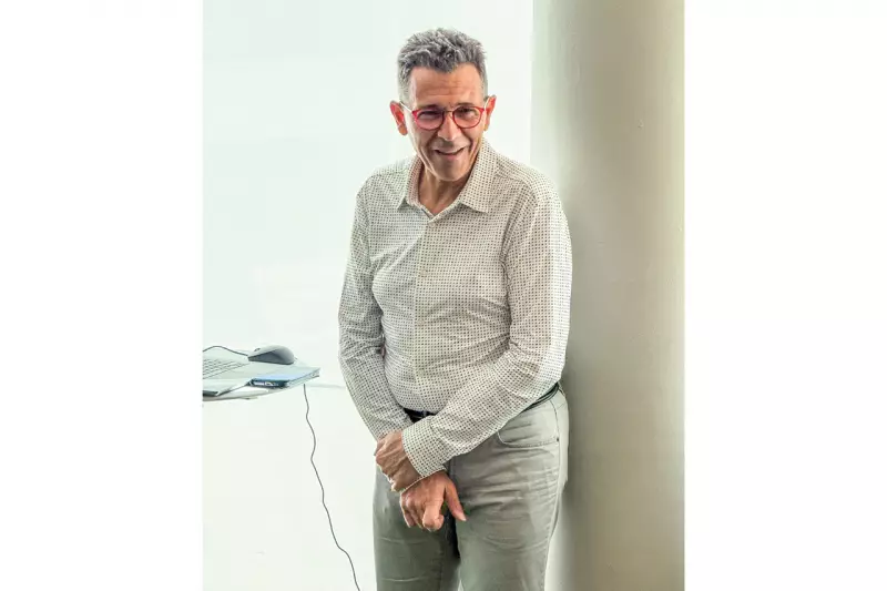Xavier Bericat, Finanzdirektor Anticimex, erklärte den anwesenden Fachjournalistinnen und -journalisten die Aufgabengebiete des Unternehmens. Foto: Treffpunkt.Bau