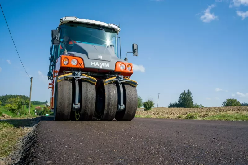 Die Endverdichtung erfolgte mit der HP 280i von Hamm.