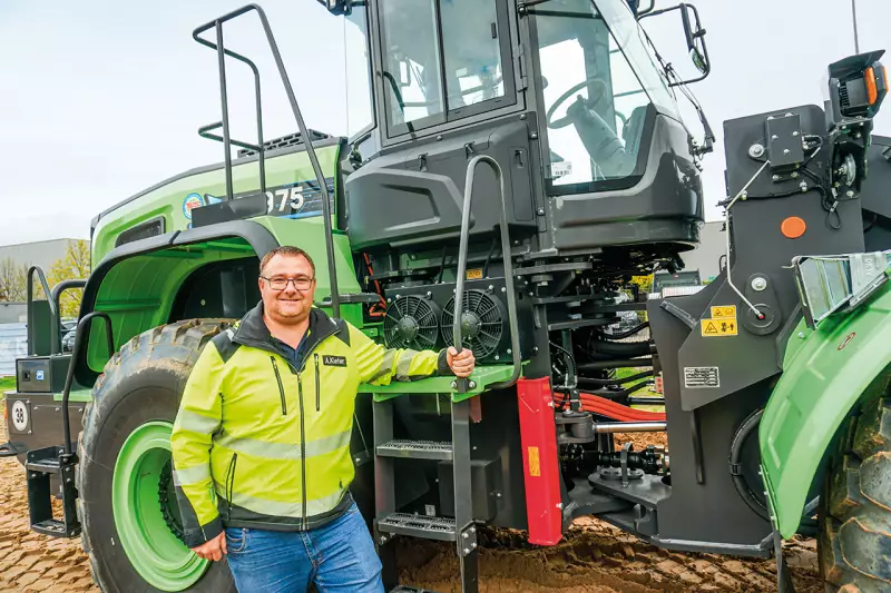 Alexander Kiefer ist Head of Product Management XCMG Europe Loaders. Damit zählen die elf E-Radlader mit Hubkräften von 0,6 bis 11 t zu seinem Verantwortungsbereich. Rund 6.000 dieser Maschinen hat XCMG bislang weltweit verkauft. Quelle: Treffpunkt.Bau
