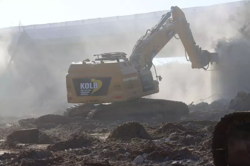  Jeder Bagger hatte seinen festen Platz, damit alles nach Plan lief.
