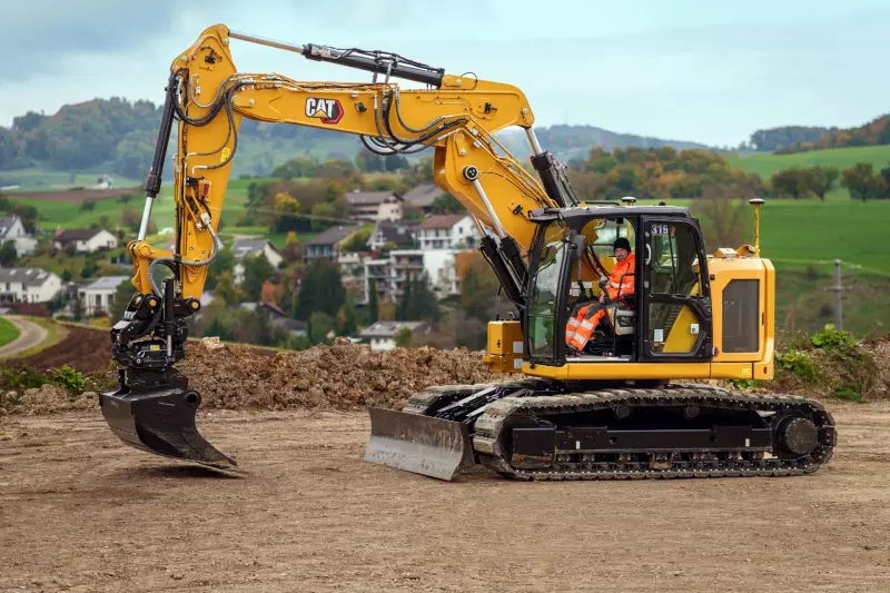 Der Cat 319 ist eine kompakte, leistungsfähige Maschine, die speziell für anspruchsvolle Arbeitsbereiche entwickelt wurde.