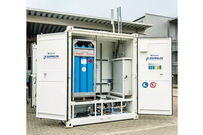 Emissionsfrei und mobil: Der H2-Hybrid-Container von Zeppelin Power Systems kombiniert PEM-Brennstoffzelle, Lithium-Ionen-Batterie und Wasserstoff-Flaschenbündel zu einer standardisierten Energielösung für stationäre, mobile und maritime Anwendungen. Quelle: Zeppelin
