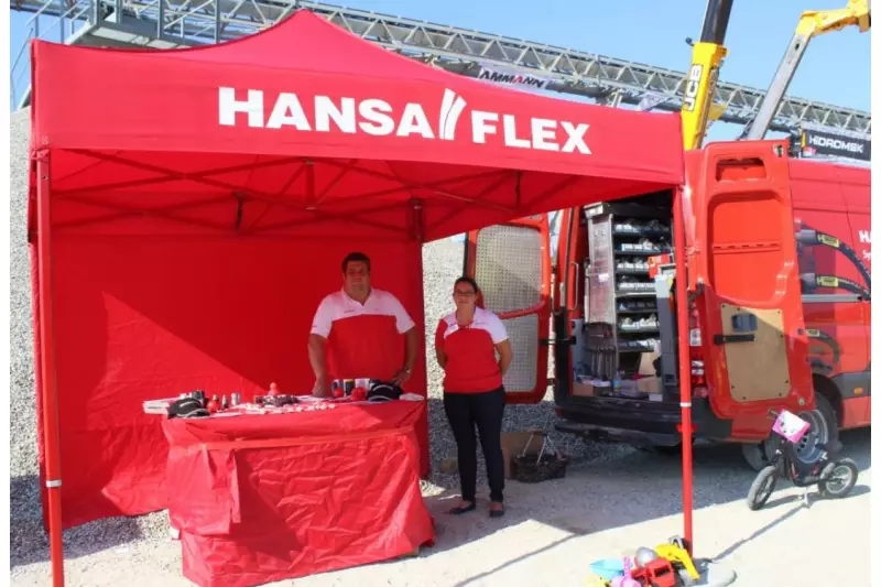Auch ein Team von Hansaflex präsentierte einen Teil deren Produktportfolios.