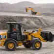 Mit dem Cat 906 Electric zeigt Zeppelin einen batterieelektrischen Radlader für Einsätze in emissionssensiblen Bereichen. 