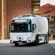 Volvo Trucks stellt auf der IFAT 2026 in Halle C6, Stand 417 zwei Elektrofahrzeuge vor, unter anderem den Volvo FM Low Entry als Abfallsammelfahrzeug, das erste von Volvo Trucks eingeführte rein elektrische Modell.
