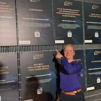 Annette Bleibtreu ist Geschäftsführerin von Graubner Industrie-Beratung. PrüfExpress ist ein Joint Venture von
Dolezych und Graubner Industrie-Beratung. Annette Bleibtreu ist Geschäftsführerin von Graubner Industrie-Beratung. PrüfExpress ist ein Joint Venture von
Dolezych und Graubner Industrie-Beratung.