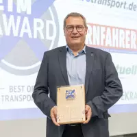 ETM Award – Best of New Transportation 2026 in der Kategorie „Sicherheit“: Martin Mayer, Produktsegmentleiter für ADAS-Systeme in der ZF-Division für Nutzfahrzeuglösungen nimmt die Auszeichnung am 11. Juni 2026 am Abend der Preisverleihung in Stuttgart entgegen.
