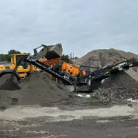 Maximale Leistung, minimaler Aufwand: Die Siebanlage MR-5X von Portafill beim Aufbereiten von Bodenmaterial. Bildquelle: C. Christophel GmbH