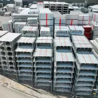 Gerüstteile soweit das Auge reicht: Zwischen 100.000 und 150.000 m² Gerüstmaterial hält das Unternehmen Rolle Gerüstvertrieb e.K. nach eigenen Angaben alleine am Standort in Jettingen-Scheppach jederzeit vorrätig. Foto: Rolle Gerüstvertrieb Gerüstteile soweit das Auge reicht: Zwischen 100.000 und 150.000 m² Gerüstmaterial hält das Unternehmen Rolle Gerüstvertrieb e.K. nach eigenen Angaben alleine am Standort in Jettingen-Scheppach jederzeit vorrätig. Foto: Rolle Gerüstvertrieb