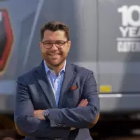 Henning Jansen, im Team fokussiert auf langfristige Kundenbindung.