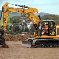 Der Cat 319 ist eine kompakte, leistungsfähige Maschine, die speziell für anspruchsvolle Arbeitsbereiche entwickelt wurde.